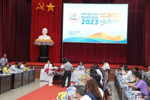 Chủ tịch Bình Thuận mời doanh nghiệp &quot;đồng hành&quot; cùng Năm du lịch quốc gia 2023 - Ảnh 2.