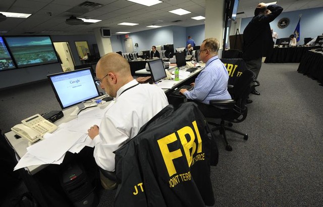 Nhân viên văn phòng vận hành 24/7 của FBI tại New York