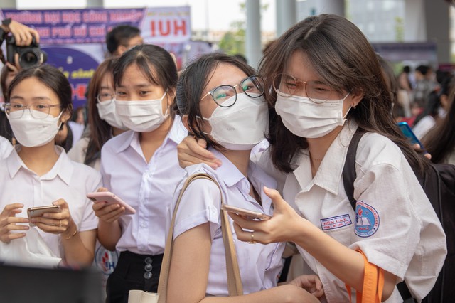 'Cởi xích' áp lực sau khi nhận điểm thi đánh giá năng lực - Ảnh 2.