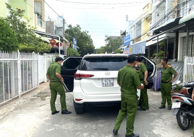Bắt Phó chánh Thanh tra tỉnh An Giang và 8 đồng phạm do tham ô tài sản - Ảnh 2.