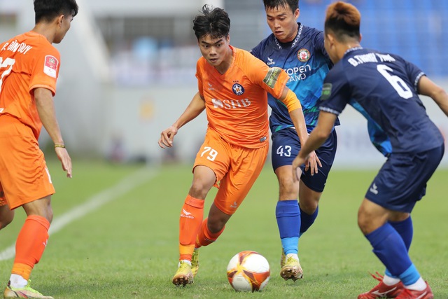 Kết quả V-League 2023, Đà Nẵng 2-3 Topenland Bình Định: Chơi hơn người, chủ nhà thua ngược - Ảnh 1.