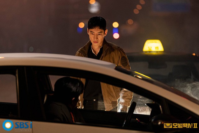 Việt Nam xuất hiện ngay trong tập 1 phim Hàn Quốc ‘Taxi Driver’ 2 - Ảnh 4.