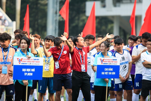 Tưng bừng khai mạc vòng loại giải bóng đá Thanh Niên Sinh viên Việt Nam - Ảnh 14.