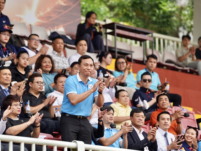 Chủ tịch VFF Trần Quốc Tuấn: Tín hiệu mừng ở giải bóng đá Thanh Niên Sinh viên  - Ảnh 1.