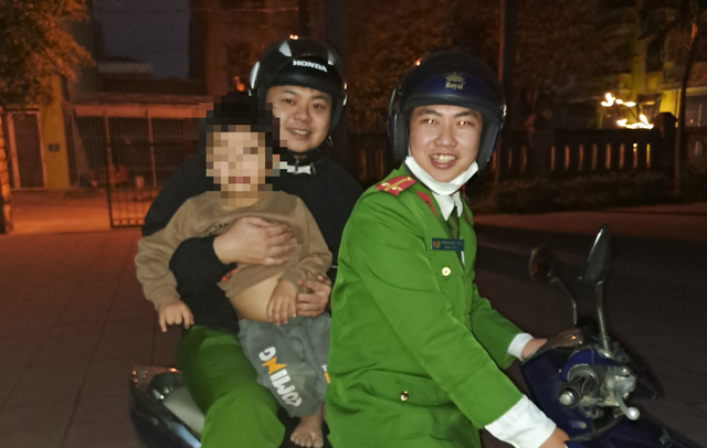 Quảng Bình: Công an tìm thấy bé trai 5 tuổi đi khỏi nhà trong đêm - Ảnh 1.