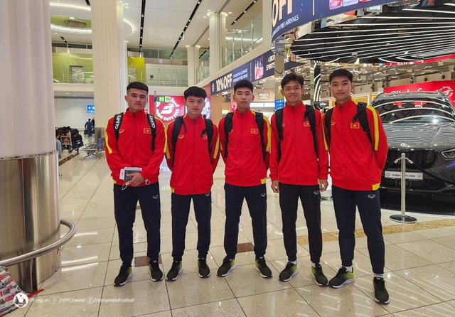 U.20 Việt Nam đón 5 tinh binh đang chơi tại V-League