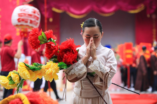 Độc đáo màn diễu hành 'Cung Nghinh Quan Thánh Đế Quân xuất du' tại TP.HCM - Ảnh 14. Độc đáo màn diễu hành 'Cung Nghinh Quan Thánh Đế Quân xuất du' tại TP.HCM - Ảnh 14.