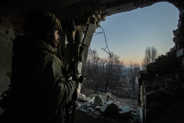 Chiến sự đến tối 20.2: Còi báo không kích vang lên khi Tổng thống Biden ở Kyiv - Ảnh 2.