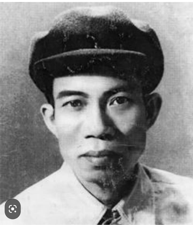 Mộ nhà thơ Nguyễn Bính bị xâm phạm, gia đình mong cơ quan chức năng vào cuộc - Ảnh 1. Mộ nhà thơ Nguyễn Bính bị xâm phạm, gia đình mong cơ quan chức năng vào cuộc - Ảnh 1.