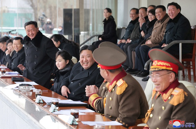 Triều Tiên nói viện trợ nước ngoài là 'kẹo độc' - Ảnh 1.