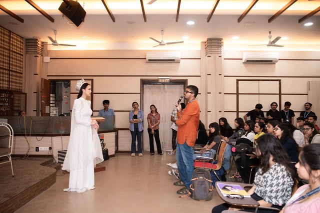Hoa hậu Bảo Ngọc diễn thuyết trước hàng trăm sinh viên tại đại học ở Ấn Độ - Ảnh 10.