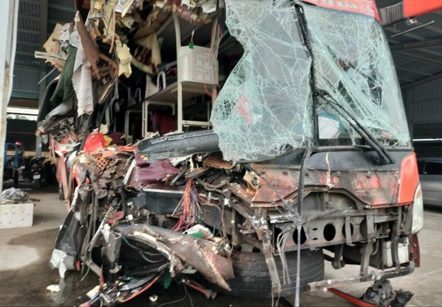 Tai nạn nghiêm trọng, 3 người tử vong: Tạm giữ hình sự tài xế xe khách - Ảnh 1.