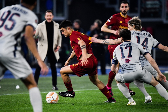 Kết quả Europa League, AS Roma 2-0 Salzburg: Mourinho 'lội ngược dòng' thành công - Ảnh 1.