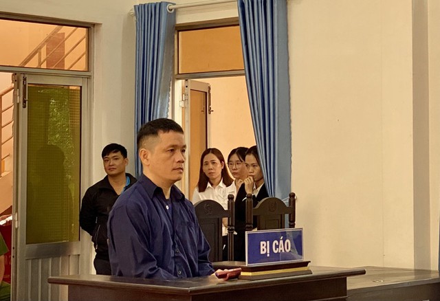 Bình Định: Một cựu cán bộ công an bị phạt 2 năm tù giam - Ảnh 2.
