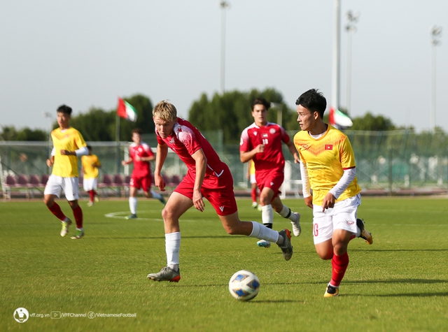 U.20 Việt Nam để thua đáng tiếc Dubai City FC trước thềm VCK châu Á 2023 - Ảnh 2. U.20 Việt Nam để thua đáng tiếc Dubai City FC trước thềm VCK châu Á 2023 - Ảnh 2.