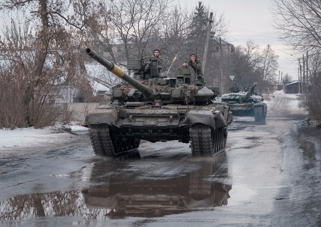 Chiến sự tối 23.2: Ukraine đẩy lùi 90 cuộc tấn công, Nga dùng tên lửa mới? - Ảnh 1.