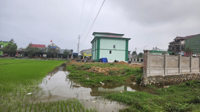 Hà Tĩnh: Chính quyền 'làm ngơ' để quỹ tín dụng xây trụ sở không phép - Ảnh 3.