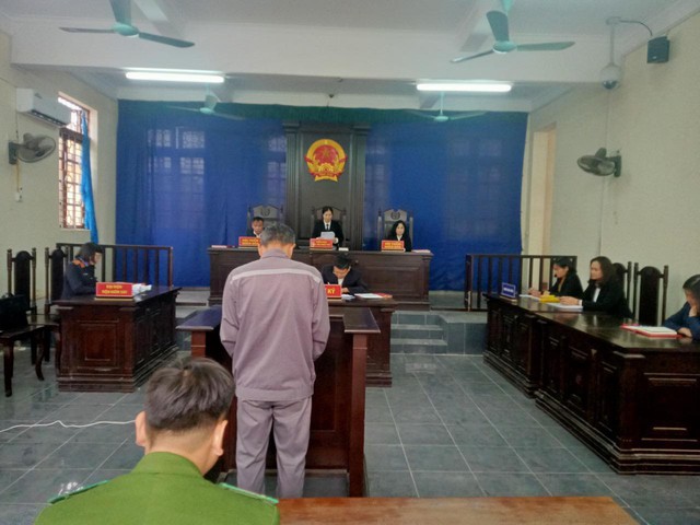 Hải Dương: Thầy giáo lĩnh án 36 tháng tù vì dâm ô với học sinh của mình - Ảnh 1.