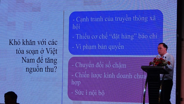 Nhà báo Ngô Việt Anh, Phó trưởng Ban Nhân dân điện tử, Báo Nhân dân, trình bày tại diễn đàn