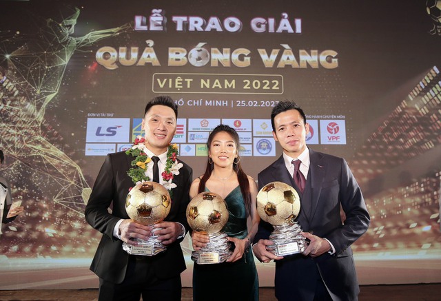 Quả bóng vàng Việt Nam 2022: Vinh danh nỗ lực của thủ lĩnh CLB Hà Nội - Ảnh 3.