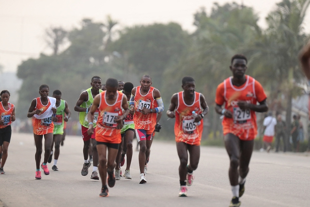 3 vụ nổ khiến 18 người bị thương tại cuộc đua marathon ở Cameroon - Ảnh 1.