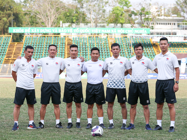 Trọng tài V-League điều khiển giải bóng đá Thanh Niên Sinh viên Việt Nam 2023 - Ảnh 1.