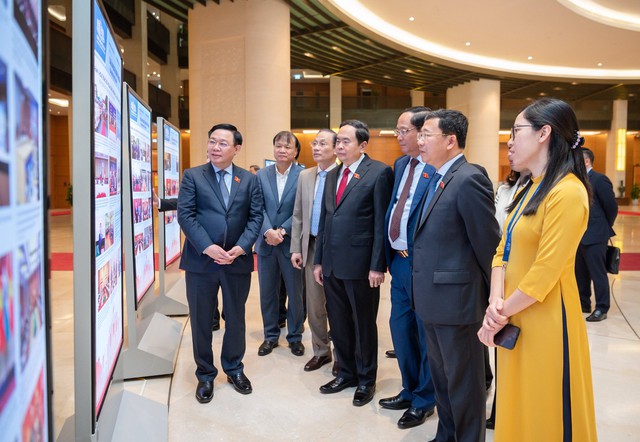 'Cán bộ ngoại giao Quốc hội phải tỉnh táo, không để vướng tham nhũng, tiêu cực' - Ảnh 1.