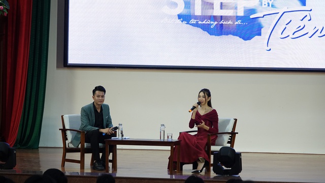 Hoa hậu Thùy Tiên chia sẻ kinh nghiệm học ngoại ngữ tại Trường Đại học Quy Nhơn - Ảnh 2.