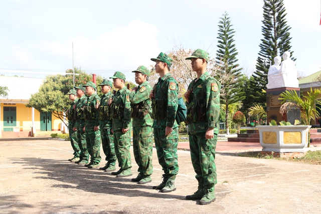 Người dân yên tâm làm rẫy khi Bộ đội liên tục tuần tra, kiểm soát biên giới - Ảnh 3.