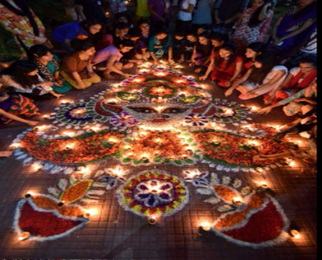 Màn trình diễn 1.576.955 đèn dầu Diwali phá kỷ lục ở Ấn Độ - Ảnh 3.