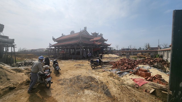 Hà Tĩnh: Xã 'ưu tiên' đất nghĩa trang cho một dòng họ xây lăng mộ 'khủng' - Ảnh 2.