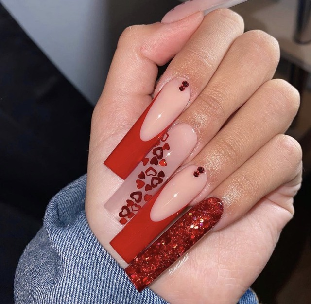 Trước thềm Valentine, phái đẹp đua nhau đi làm nail rực rỡ nhiều màu - Ảnh 2.