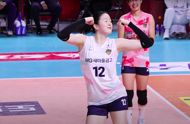 Nữ vận động viên Hàn cao 1m85 gây sốt khi nhảy nhạc 'See tình' của Hoàng Thùy Linh - Ảnh 2.