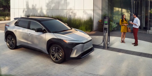 Toyota nói xe điện là phát minh tồi tệ   - Ảnh 2.