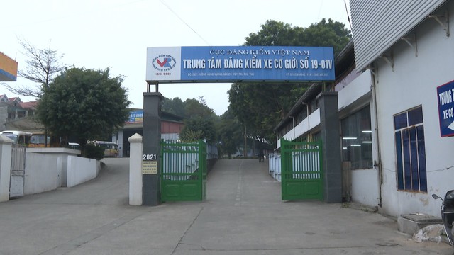Khởi tố giám đốc trung tâm đăng kiểm ở Phú Thọ nhận hối lộ - Ảnh 2.