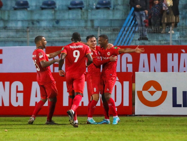 Thắng đậm 5-0, HLV Công an Hà Nội khiêm tốn khi nói về khả năng vô địch - Ảnh 1.