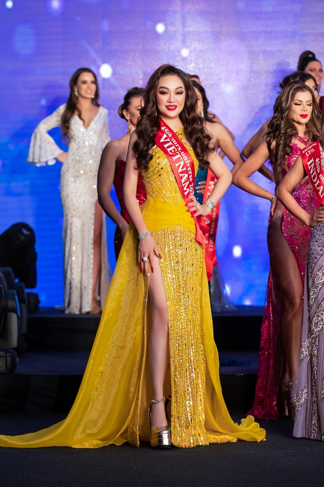 'Bà trùm vương miện' Hoàng Thanh Nga giành giải phụ đầu tiên tại Mrs Universe - Ảnh 2.