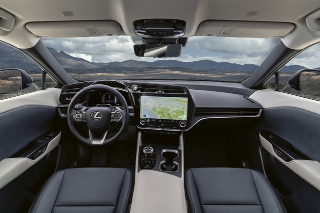 Xe điện Lexus RZ khởi điểm gần 60.000 USD, đắt hơn Tesla Model Y  - Ảnh 3.