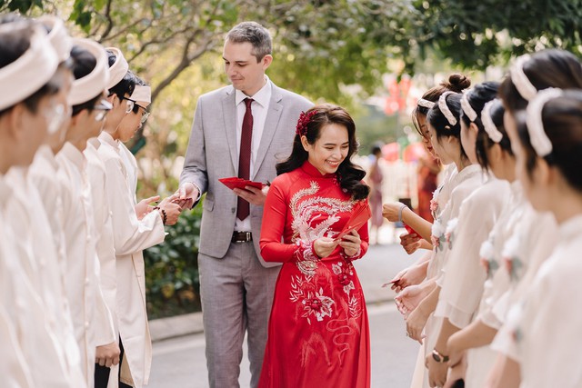 Mẹ đơn thân Việt lấy chàng trai Pháp: 'Con gái đóng góp lớn vào hạnh phúc của vợ chồng' - Ảnh 1.