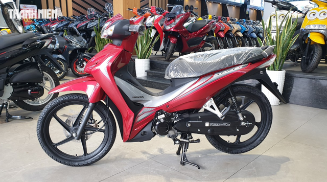 Vắng khách mua, Honda Wave 110i nhập khẩu từ Thái Lan tiếp tục giảm giá - Ảnh 1.