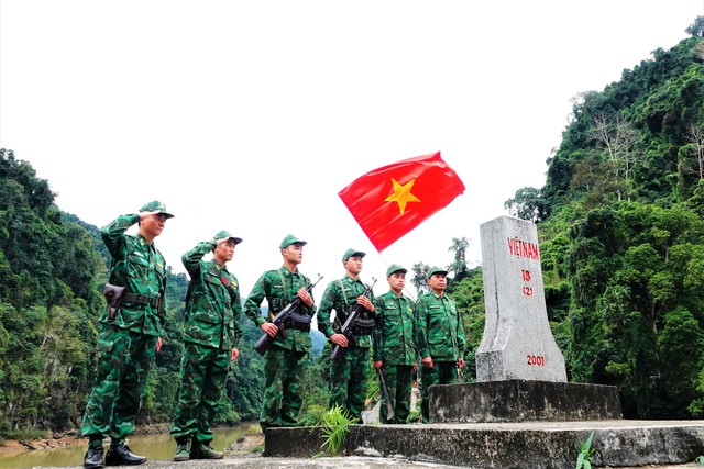 Lai Châu - Cuối trời Tây Bắc: Từ “mốc 3 biên”  tới đầu nguồn sông Đà - Ảnh 3.