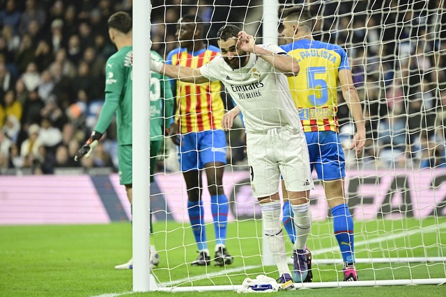 Benzema và Courtois lỡ chuyến đi cùng Real Madrid tham dự Club World Cup - Ảnh 1.