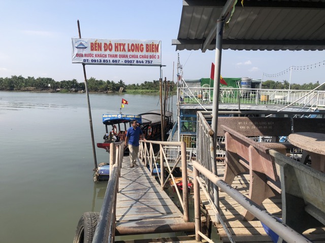 Công an TP. Biên Hòa thụ lý vụ chìm thuyền chở người đi chùa trên sông ĐồngNai - Ảnh 2.