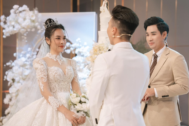 NSND Tạ Minh Tâm từng dự đám cưới của ca sĩ Ngọc Mai - Ảnh 3.