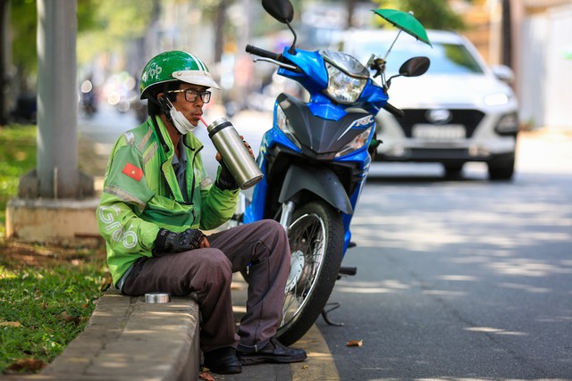 TP.HCM, Nam bộ tiếp tục nắng nóng mấy ngày tới - Ảnh 3.