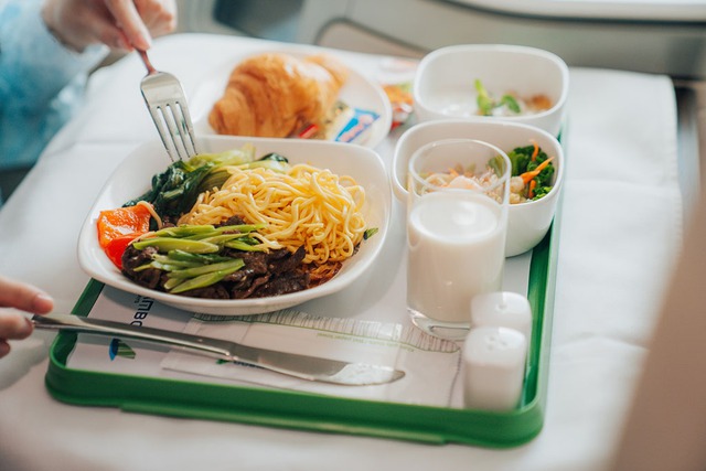 Bay cùng Bamboo Airways, hành khách sẽ được thụ hưởng dịch vụ trên không đa dạng, chất lượng bao gồm suất ăn ngon miệng