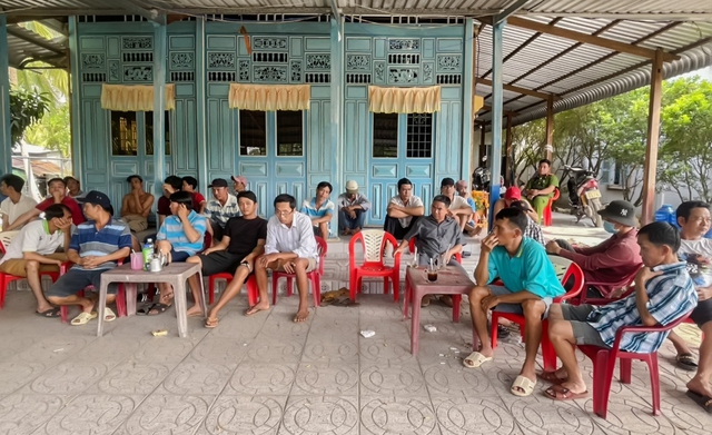 Vĩnh Long: Bắt 27 người đánh bạc trực tuyến với nhà cái ở Campuchia - Ảnh 1.