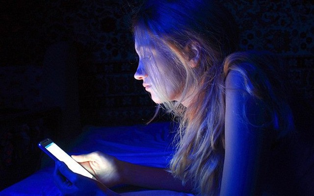Nghiên cứu mới lý giải: Ngủ tắt đèn hay bật đèn tốt cho tuổi thọ hơn? - Ảnh 1.