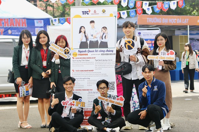 TVMT tại Đà Lạt:Thích thú khi sinh viên hóa trang thành thiếu nữ Nhật Bản, Hàn Quốc  - Ảnh 7.