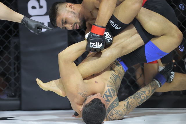 Những màn knock-out chớp nhoáng tại giải MMA quốc tế AFC 23 - Ảnh 3.